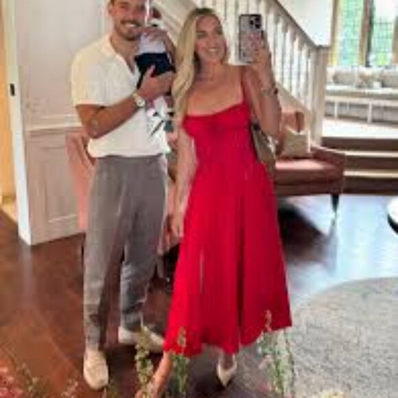 House of CB Red Carmen Dress - Sz M - Picture 2 of 5